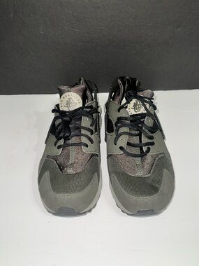Nike Huarache I Men’s I Sneakers I Black & Olive Green Trainers